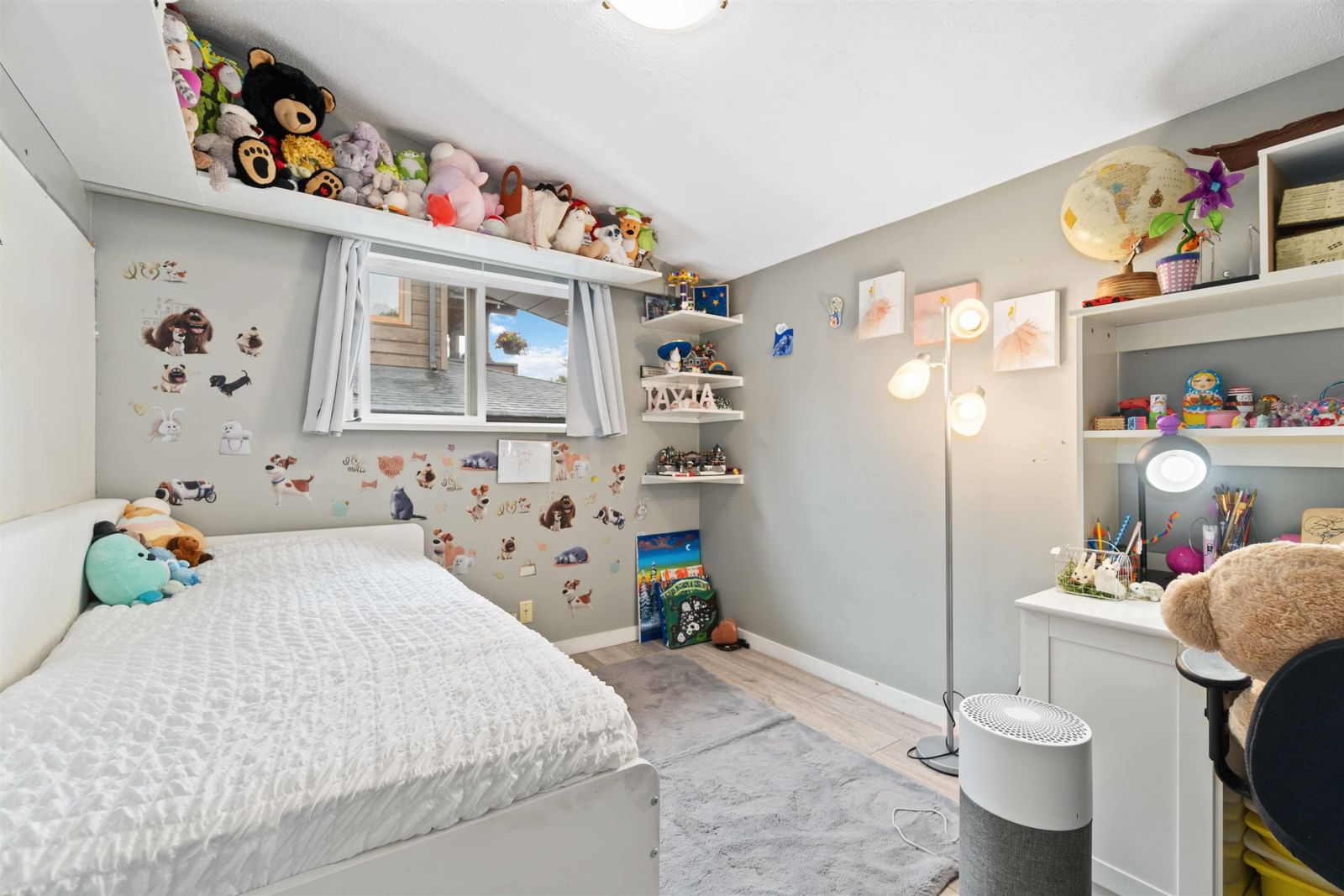 Listing Image 12