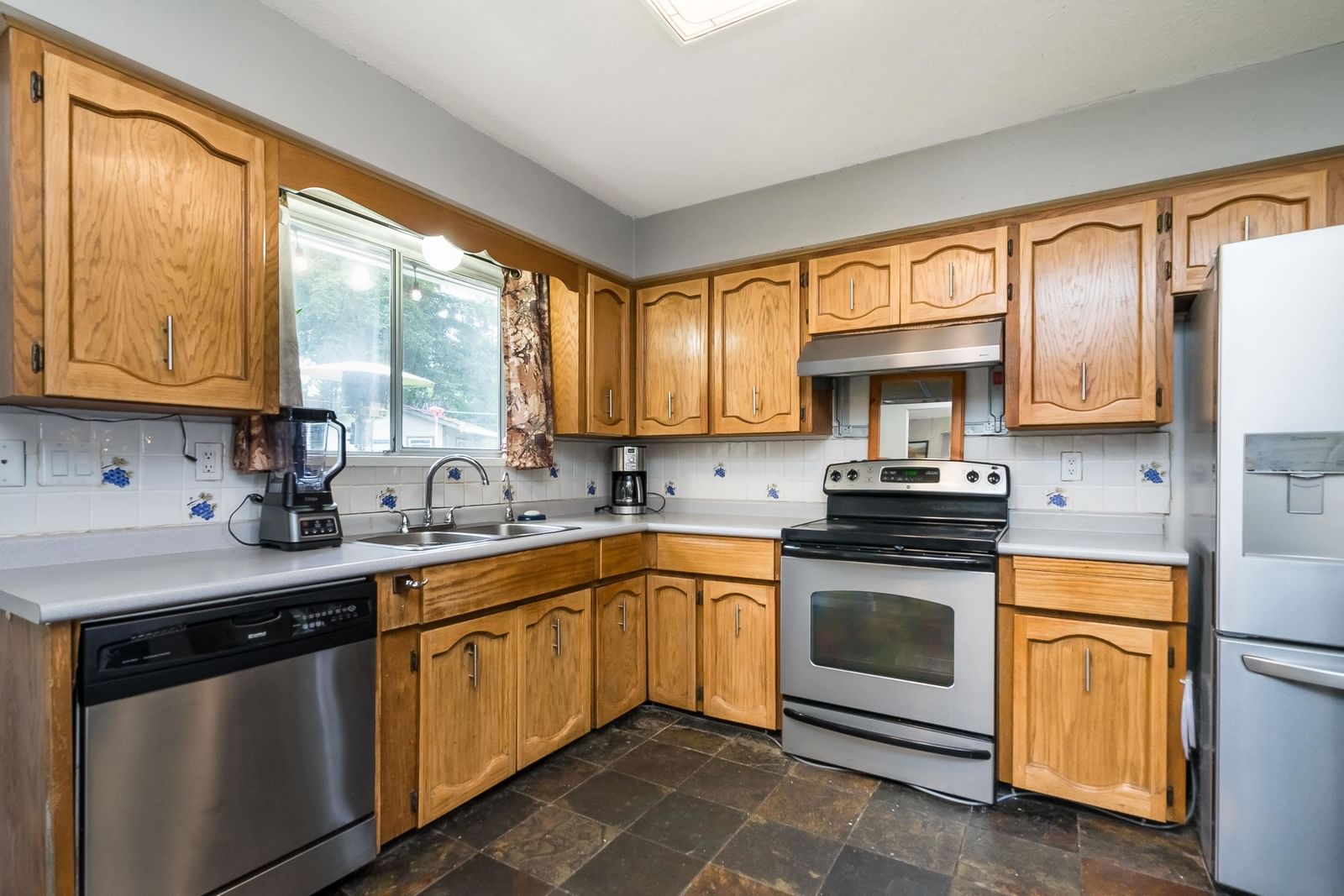 Listing Image 13