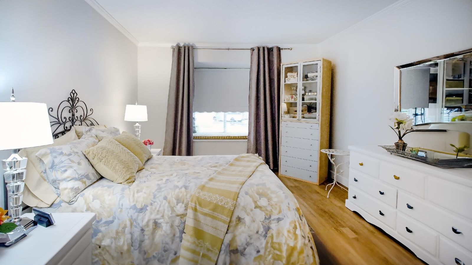 Listing Image 10
