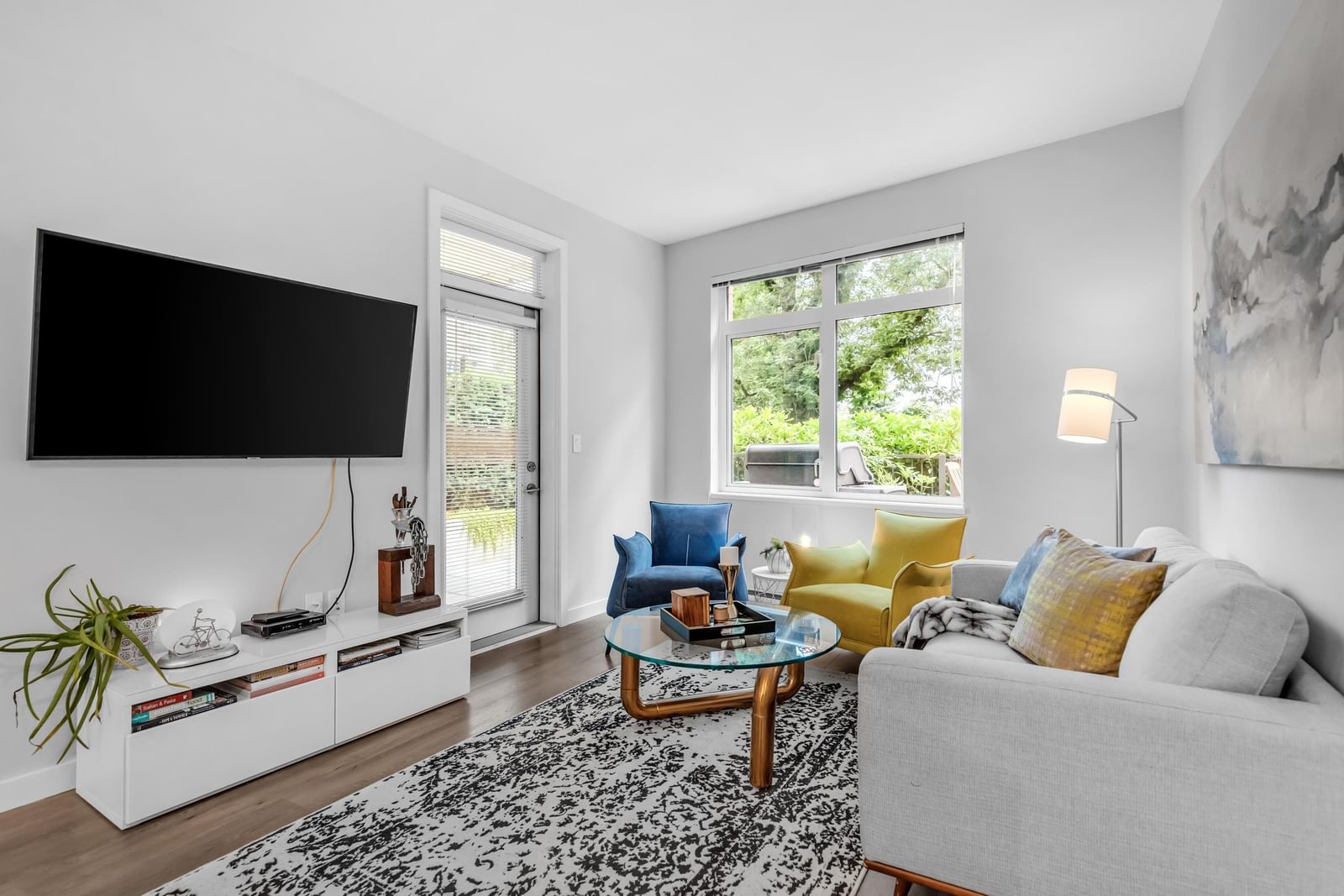 Listing Image 10