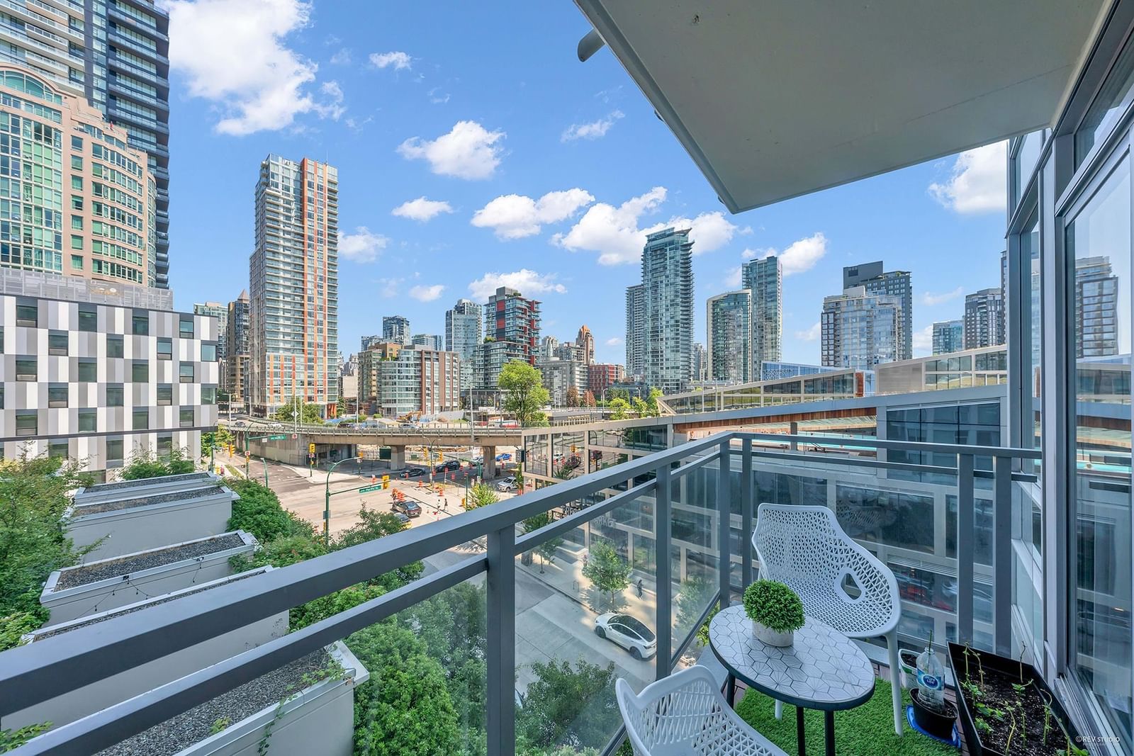 Listing Image 9