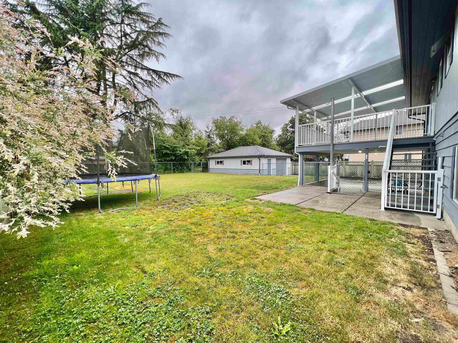Listing Image 8