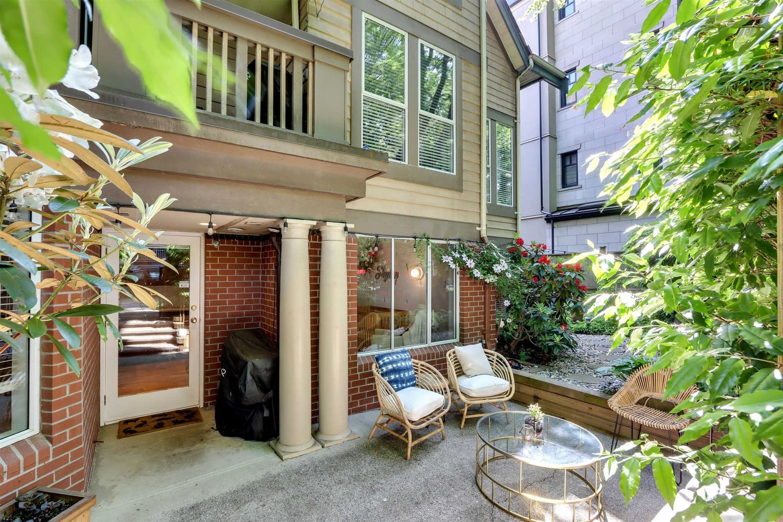 Listing Image 11