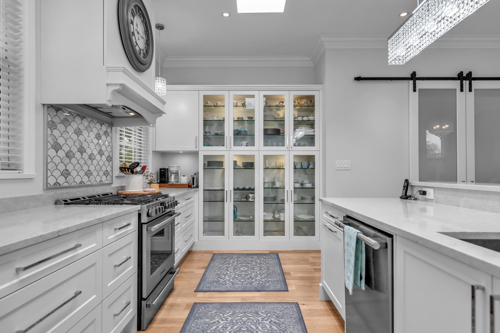 Listing Image 19