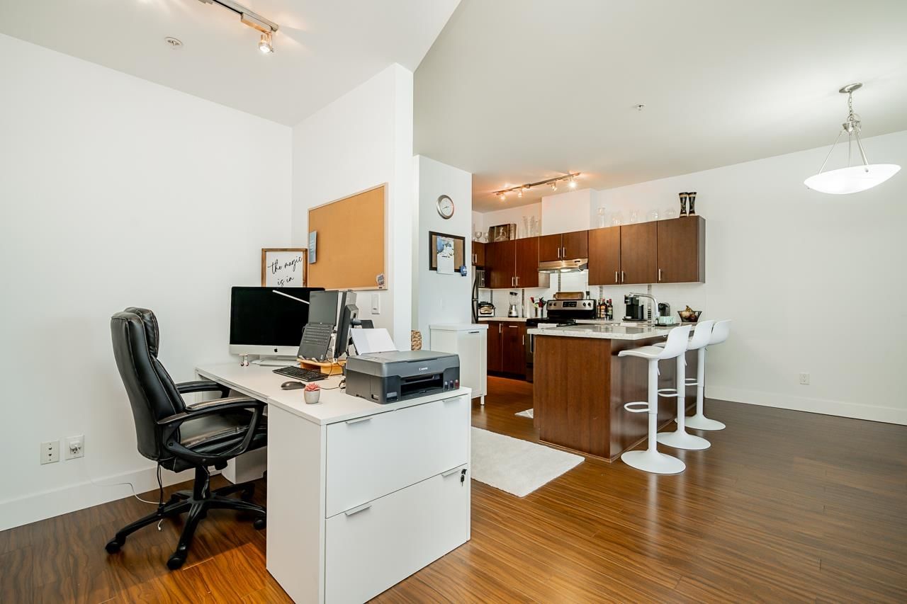 Listing Image 16