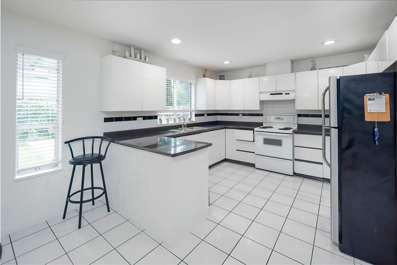 Listing Image 19