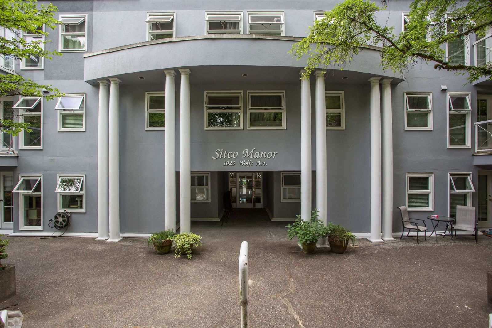 Listing Image 1