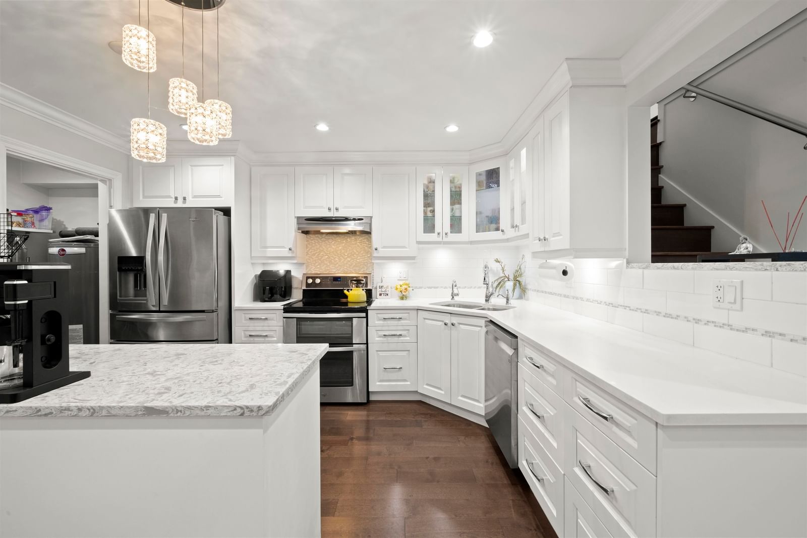 Listing Image 19