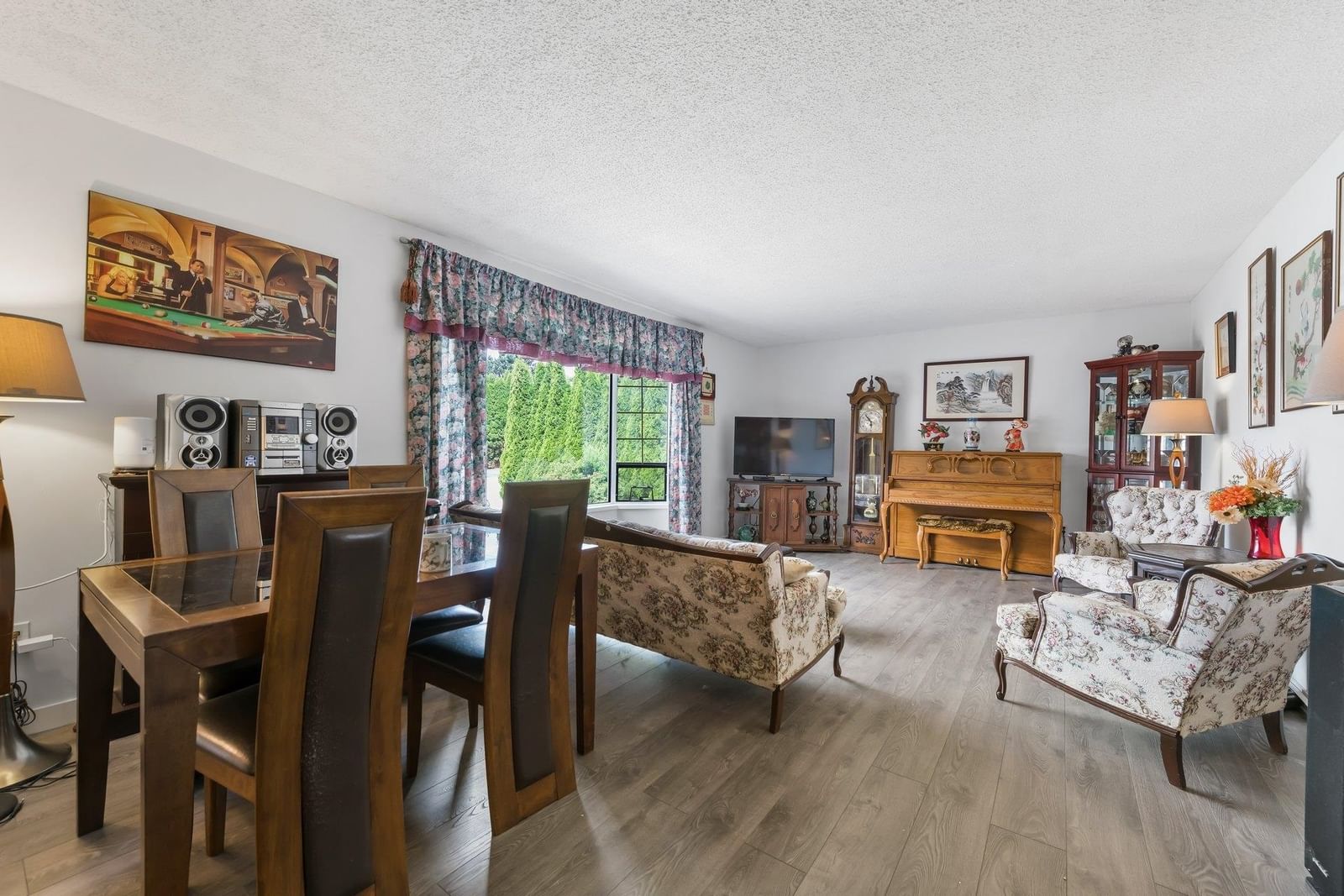 Listing Image 14