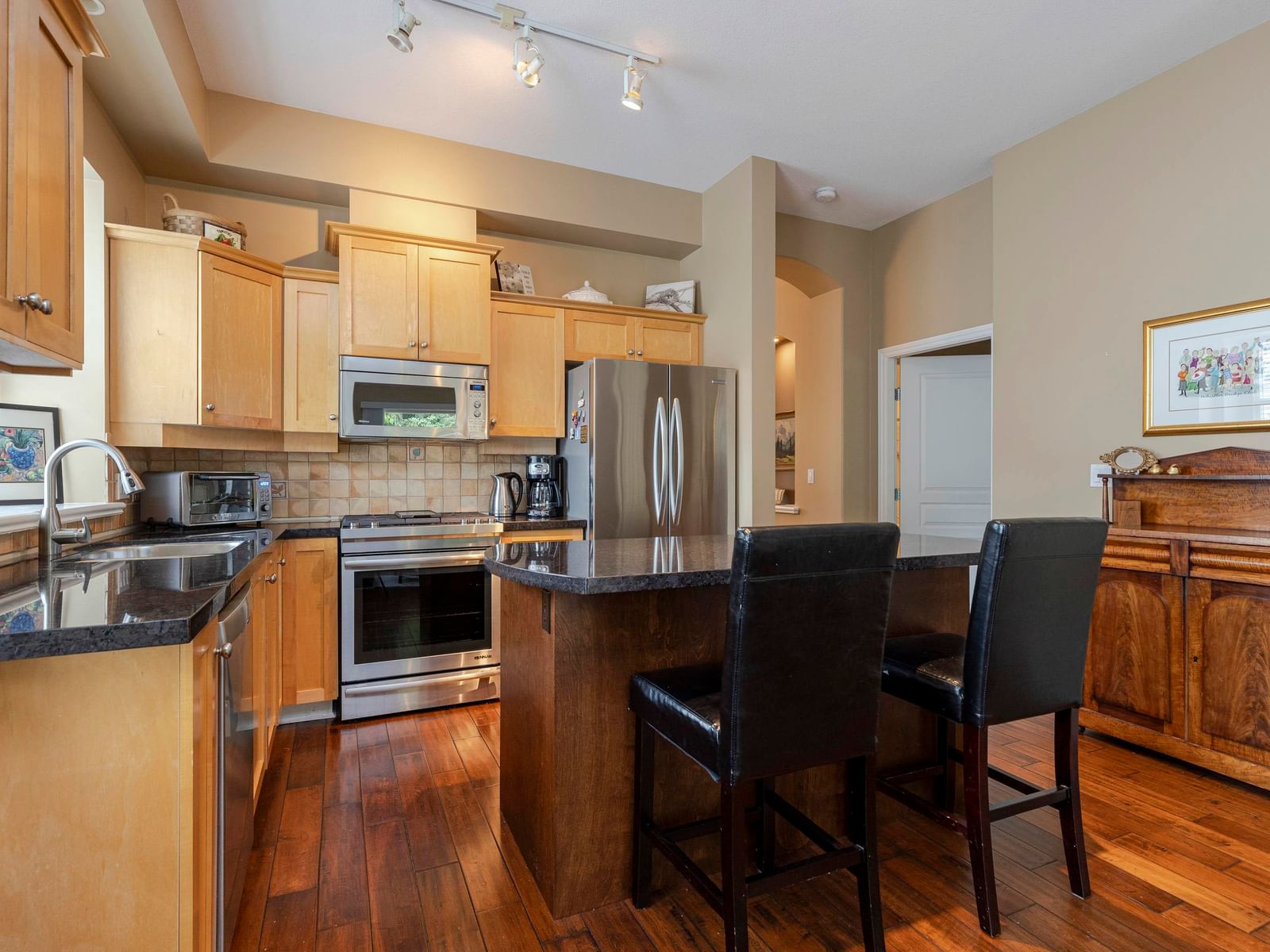 Listing Image 15