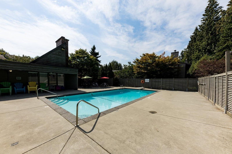 34 - 1910 Cedar Village Crescent, North Vancouver, V7J 3M5 | Image 3