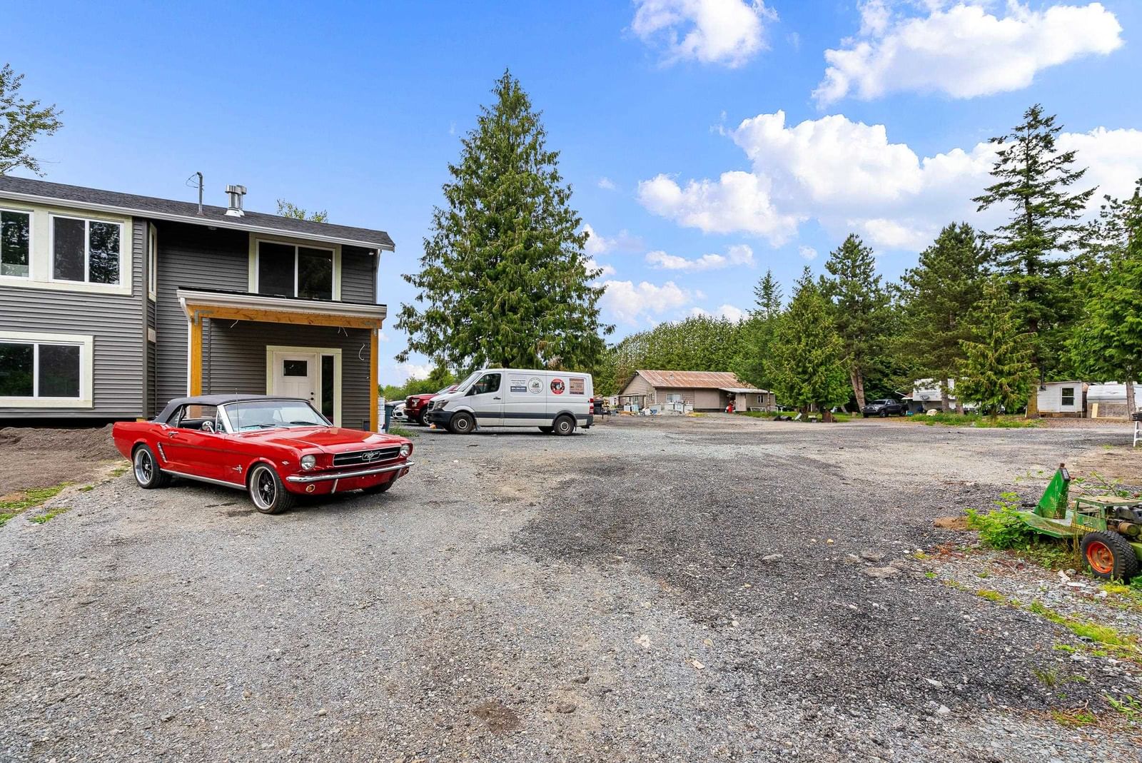 Listing Image 9