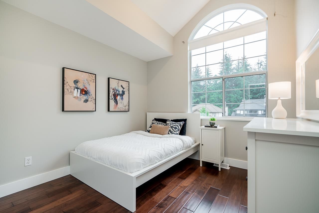 Listing Image 24