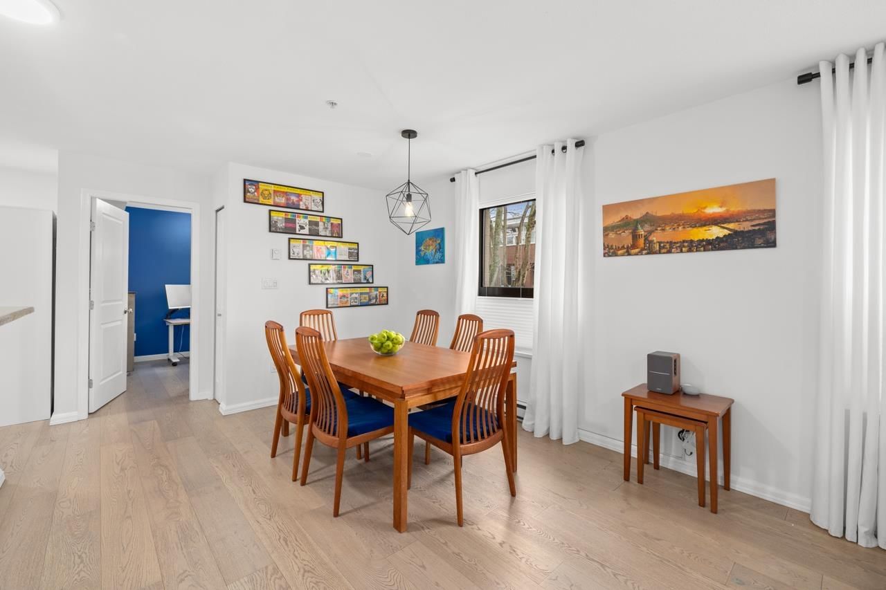 Listing Image 8