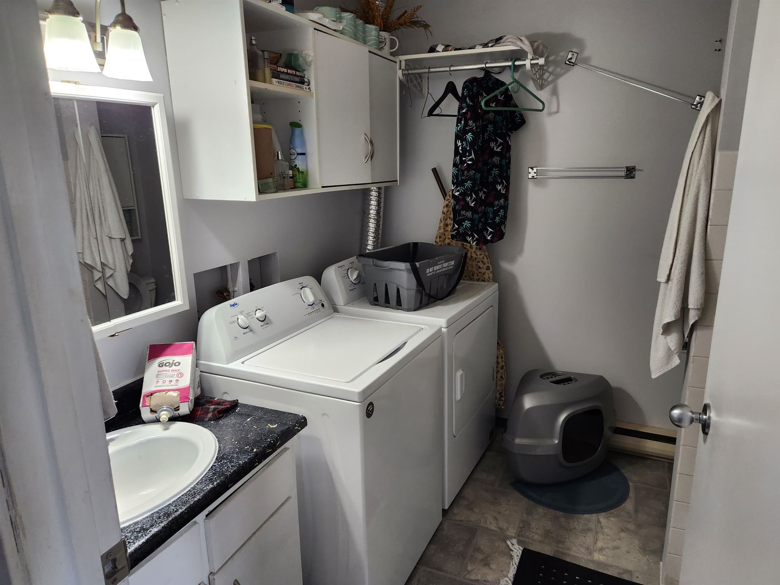 Listing Image 14