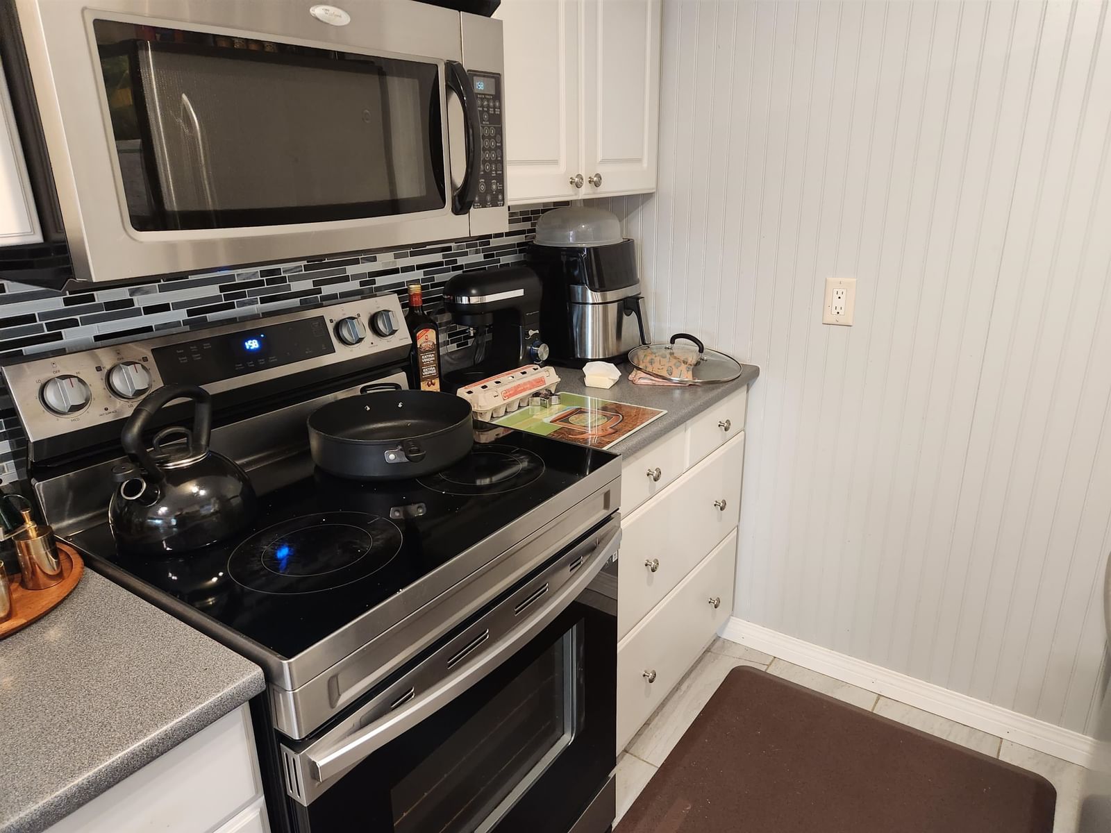 Listing Image 8