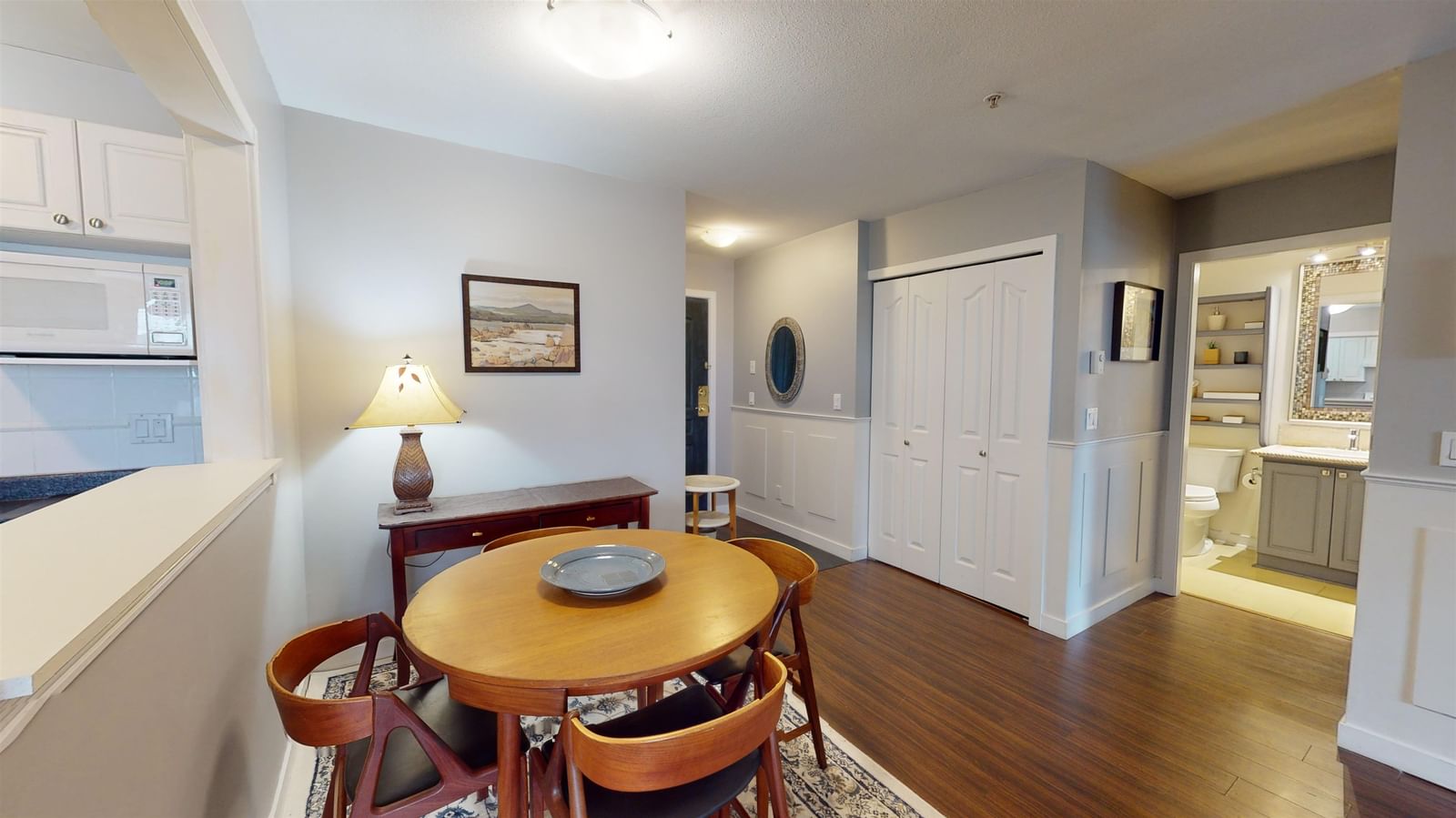 Listing Image 6