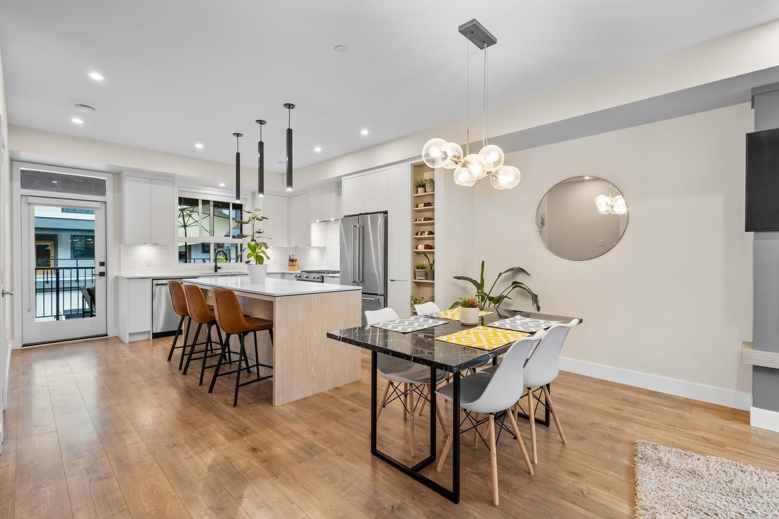 Listing Image 15