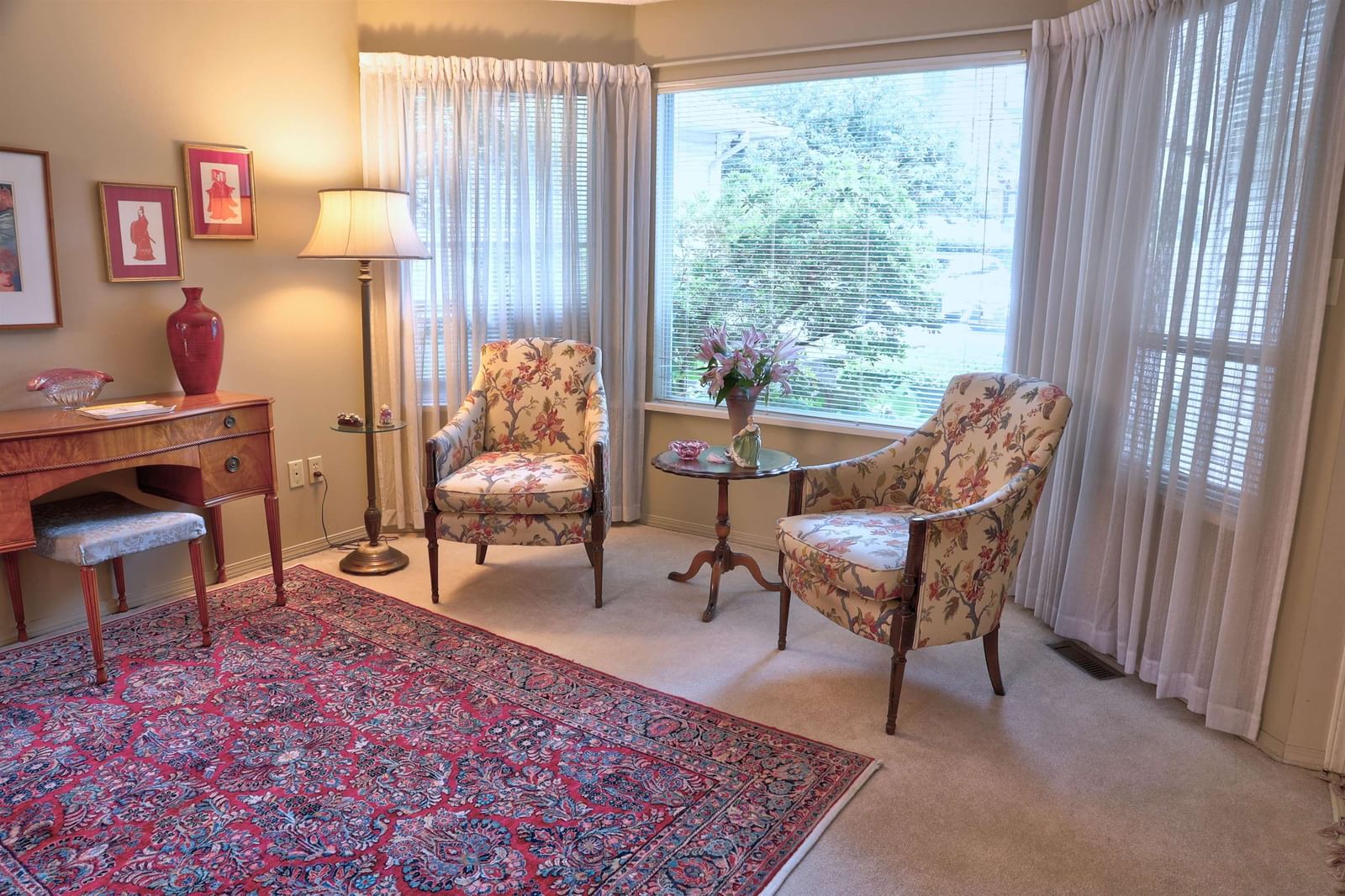 Listing Image 12