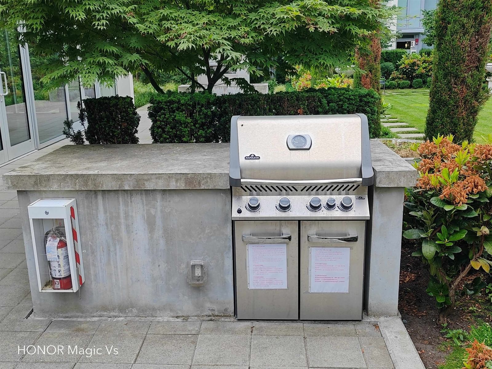 Listing Image 19