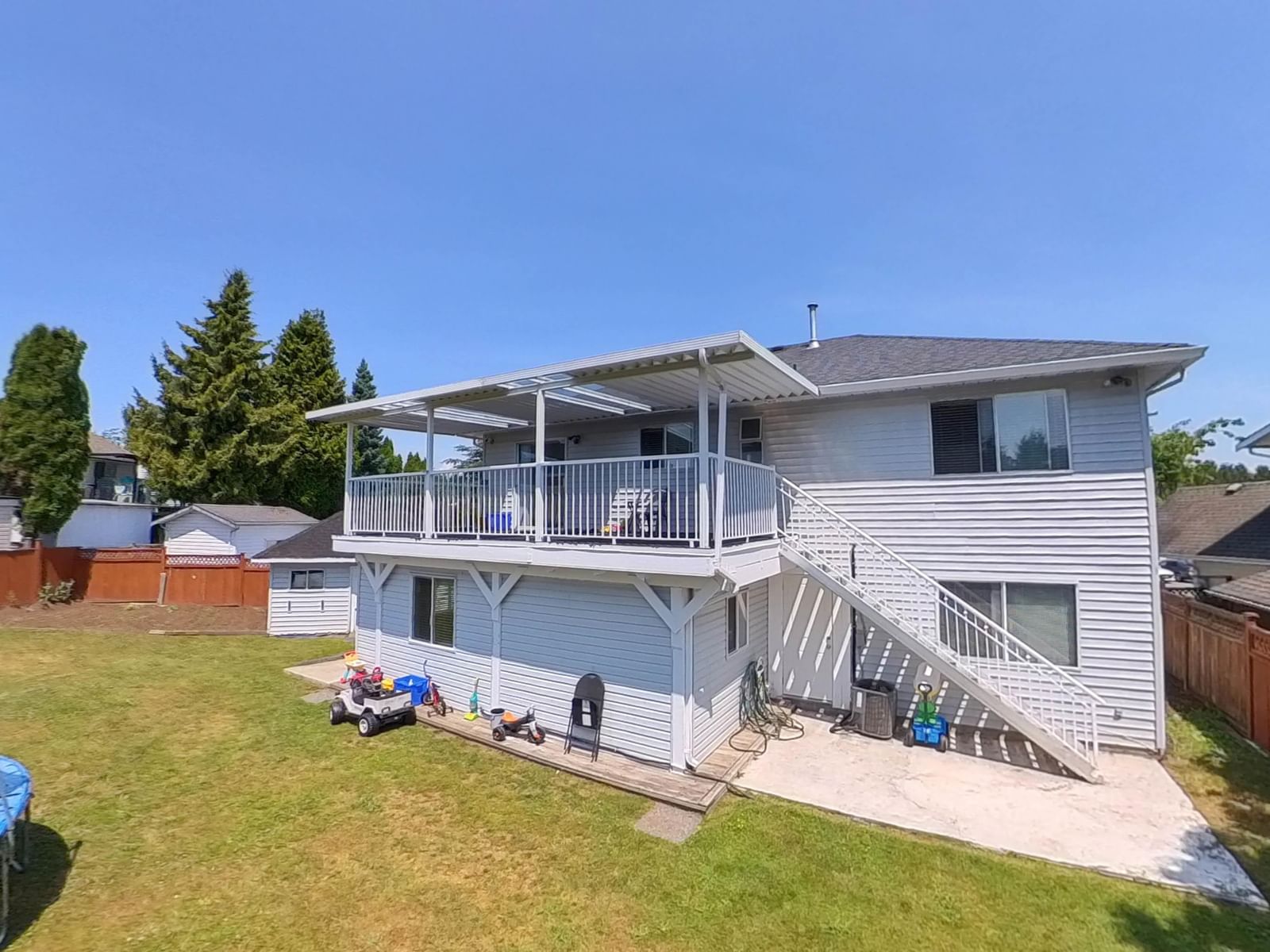 Listing Image 4