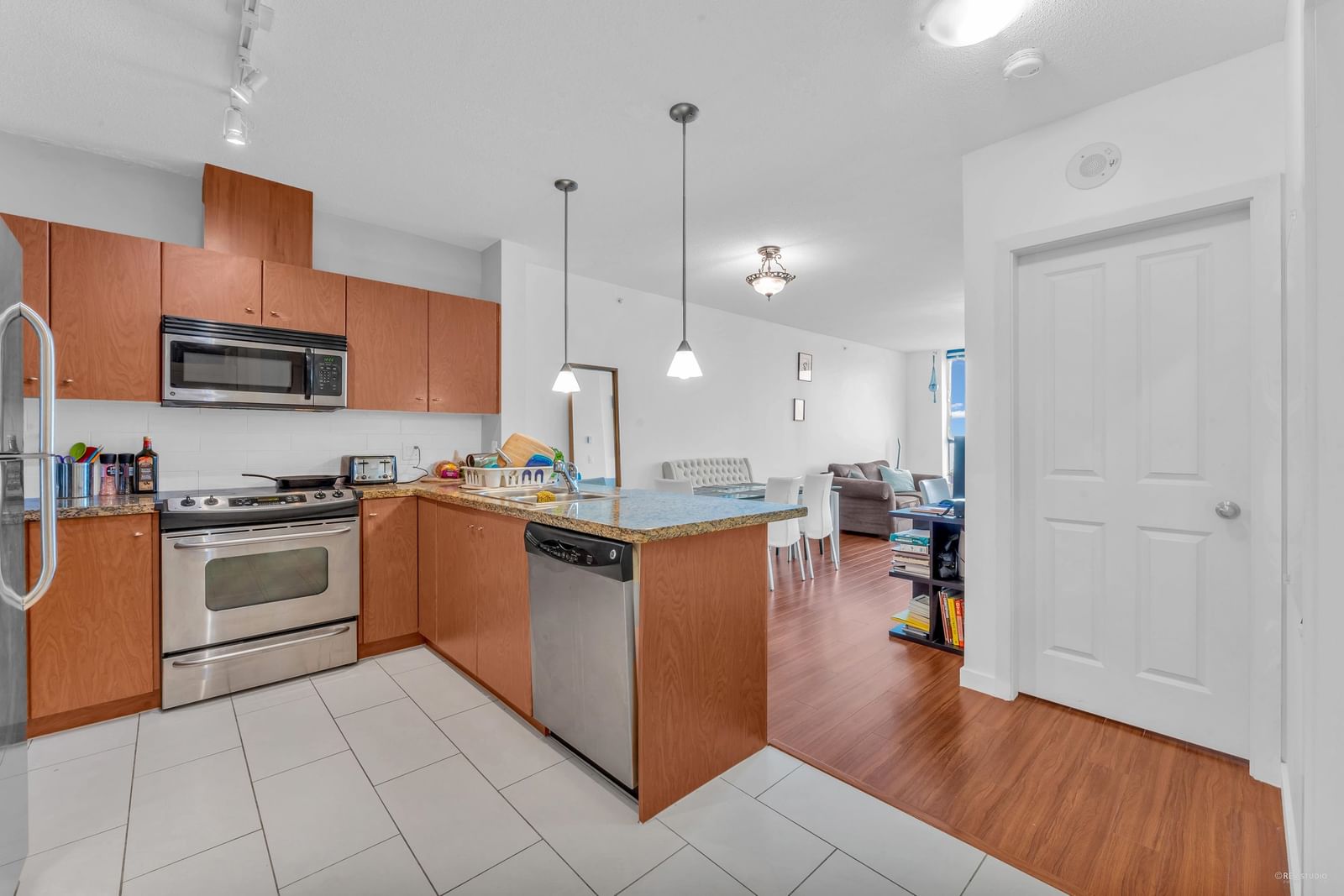 Listing Image 14