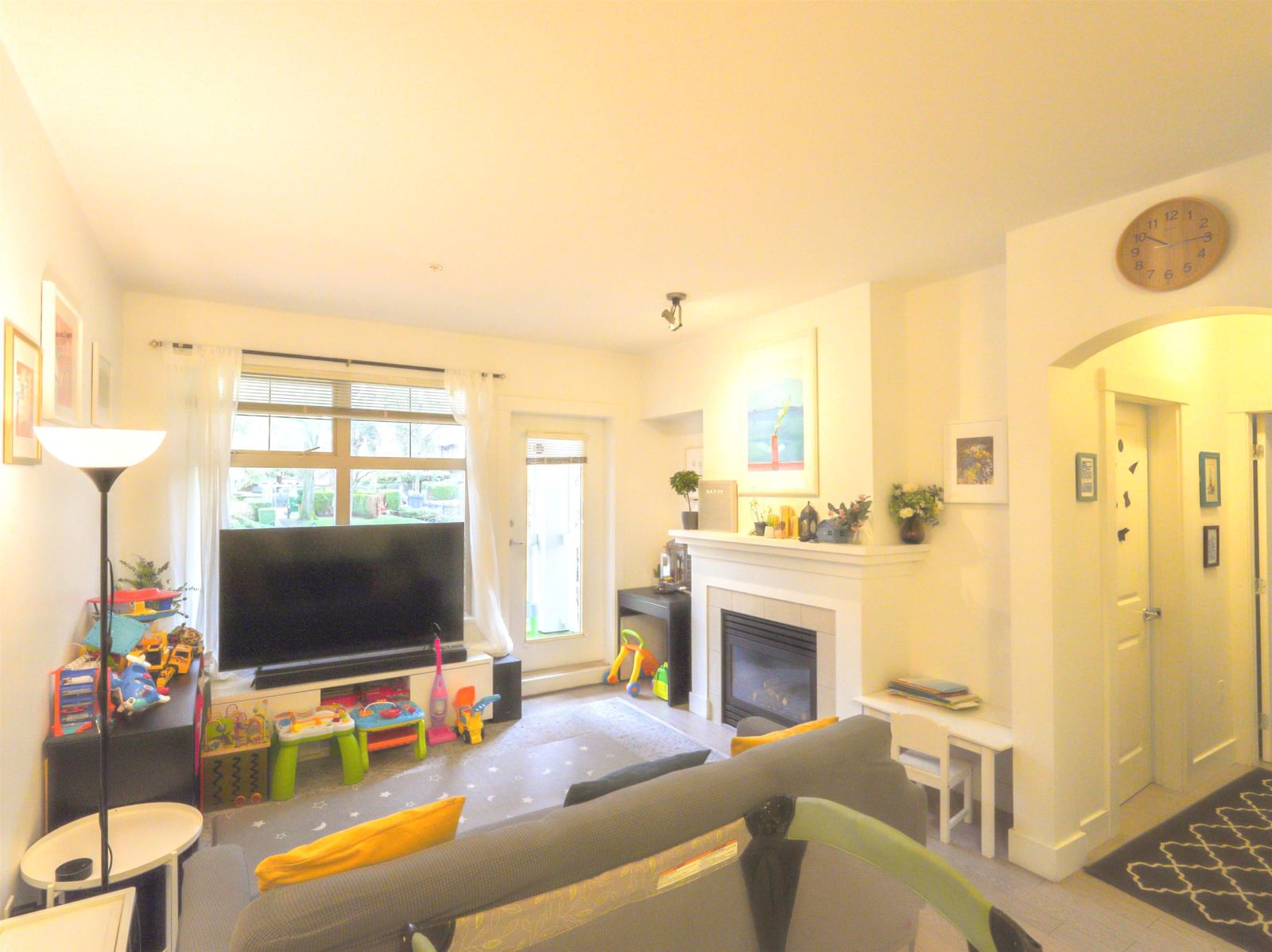 Listing Image 10