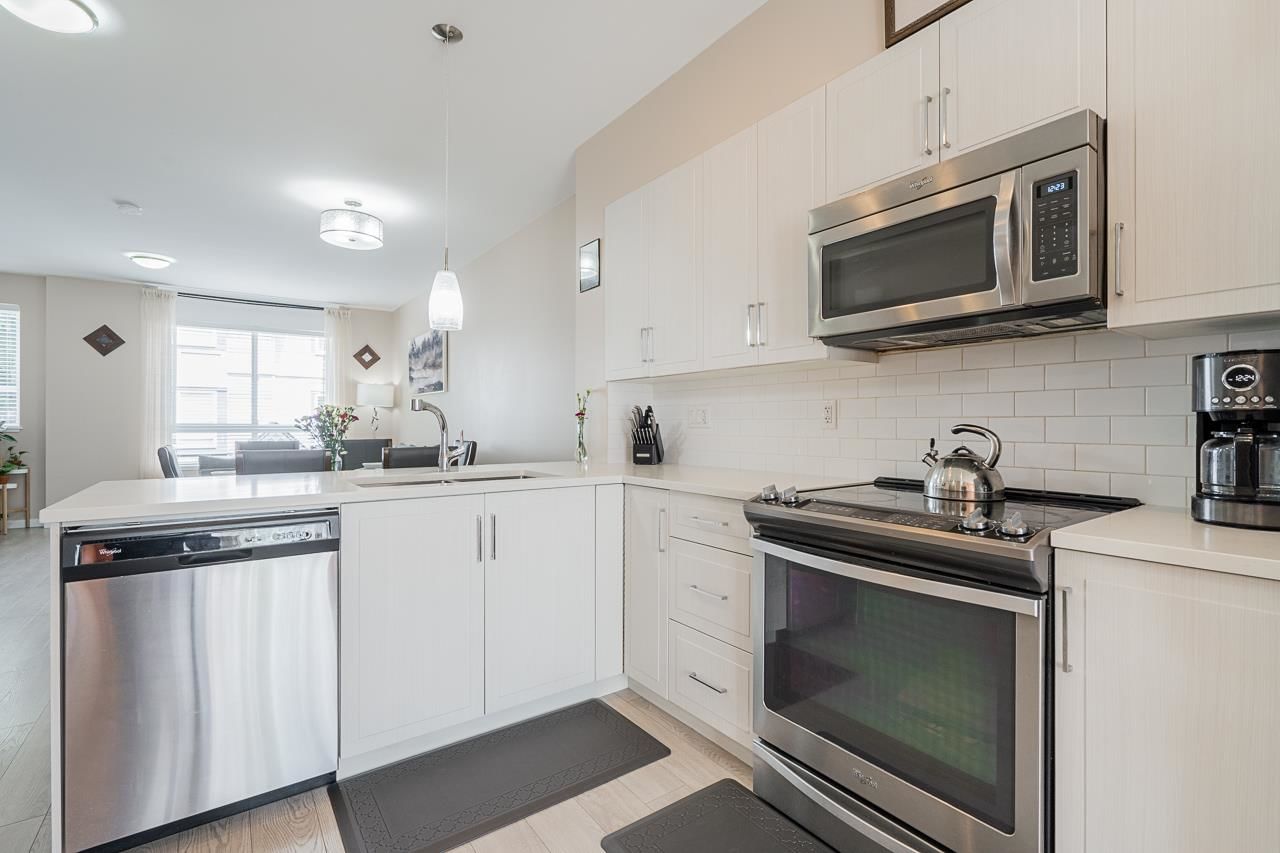 Listing Image 15