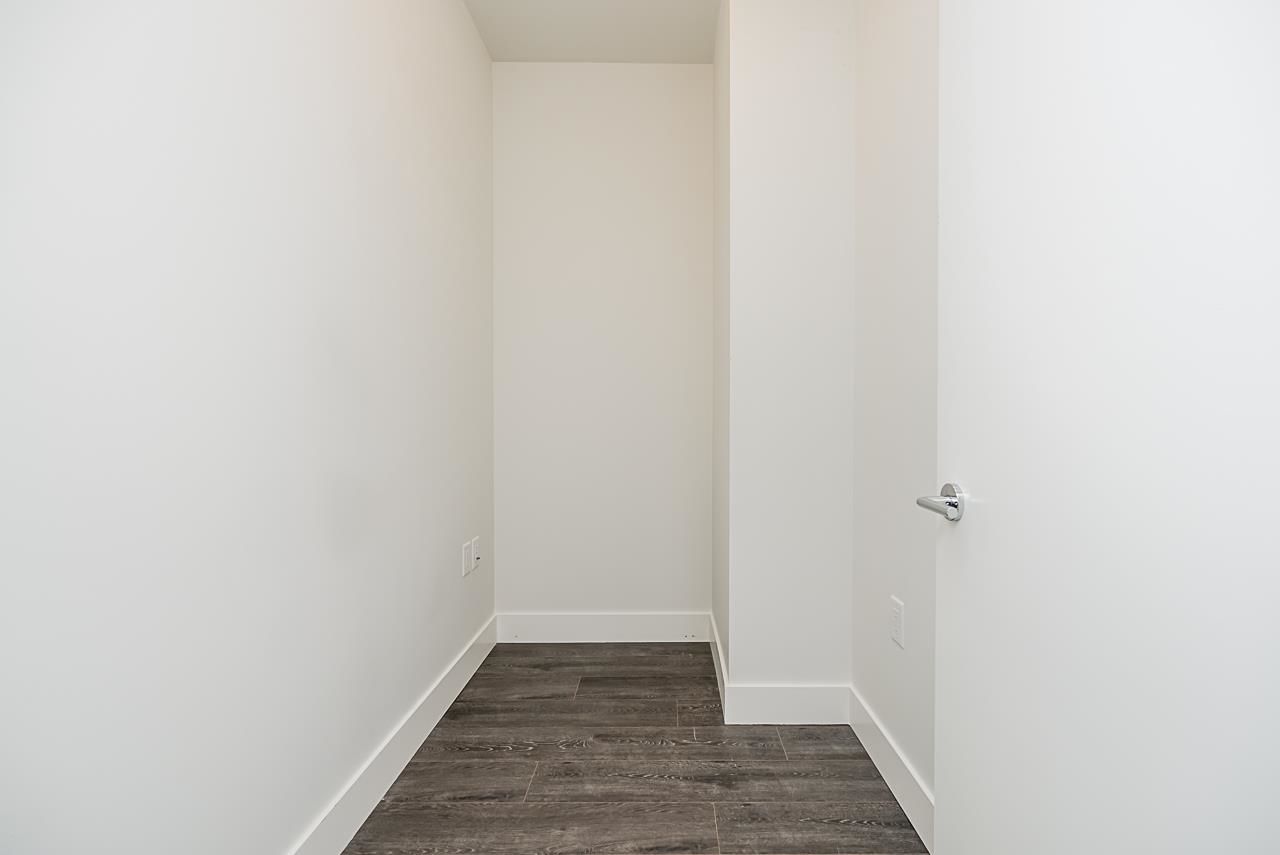 Listing Image 30
