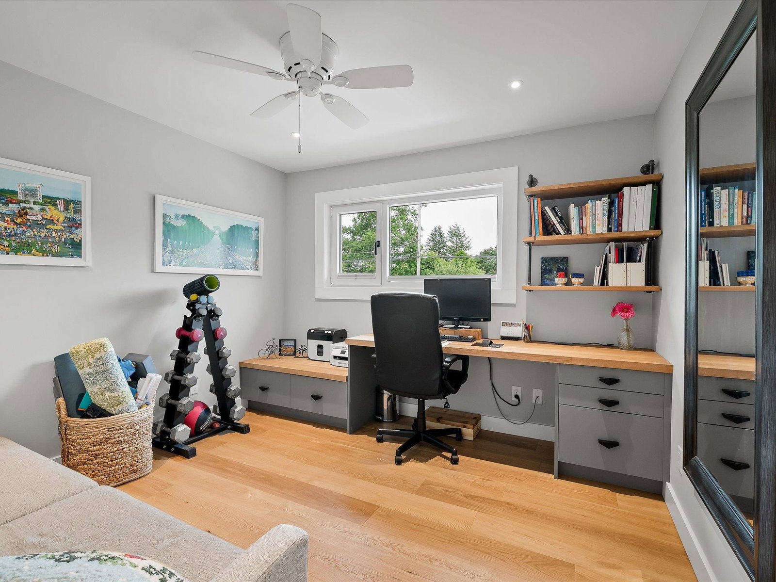 Listing Image 22