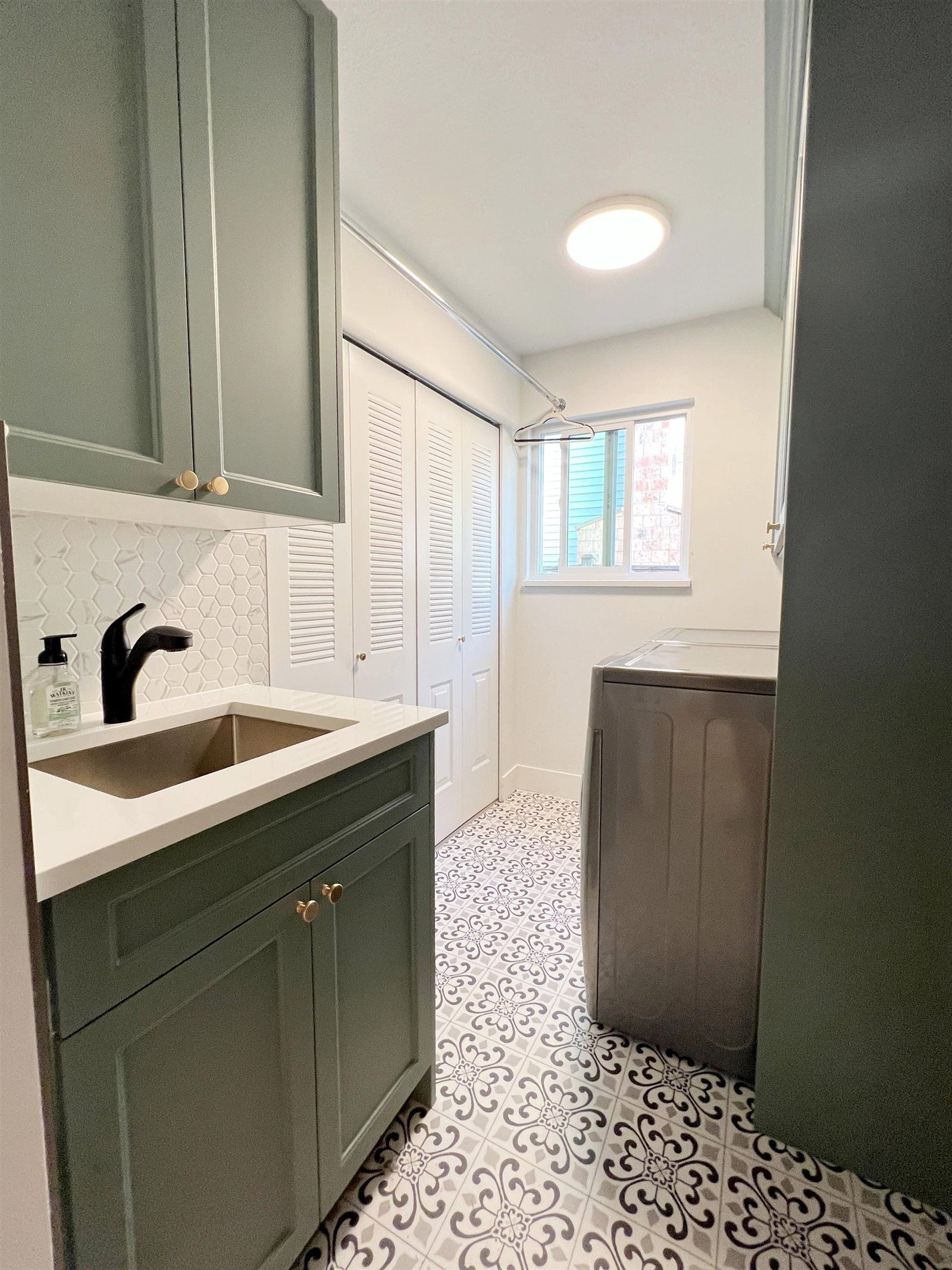 Listing Image 13