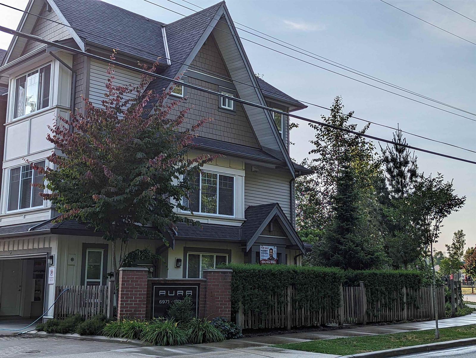 Listing Image 10