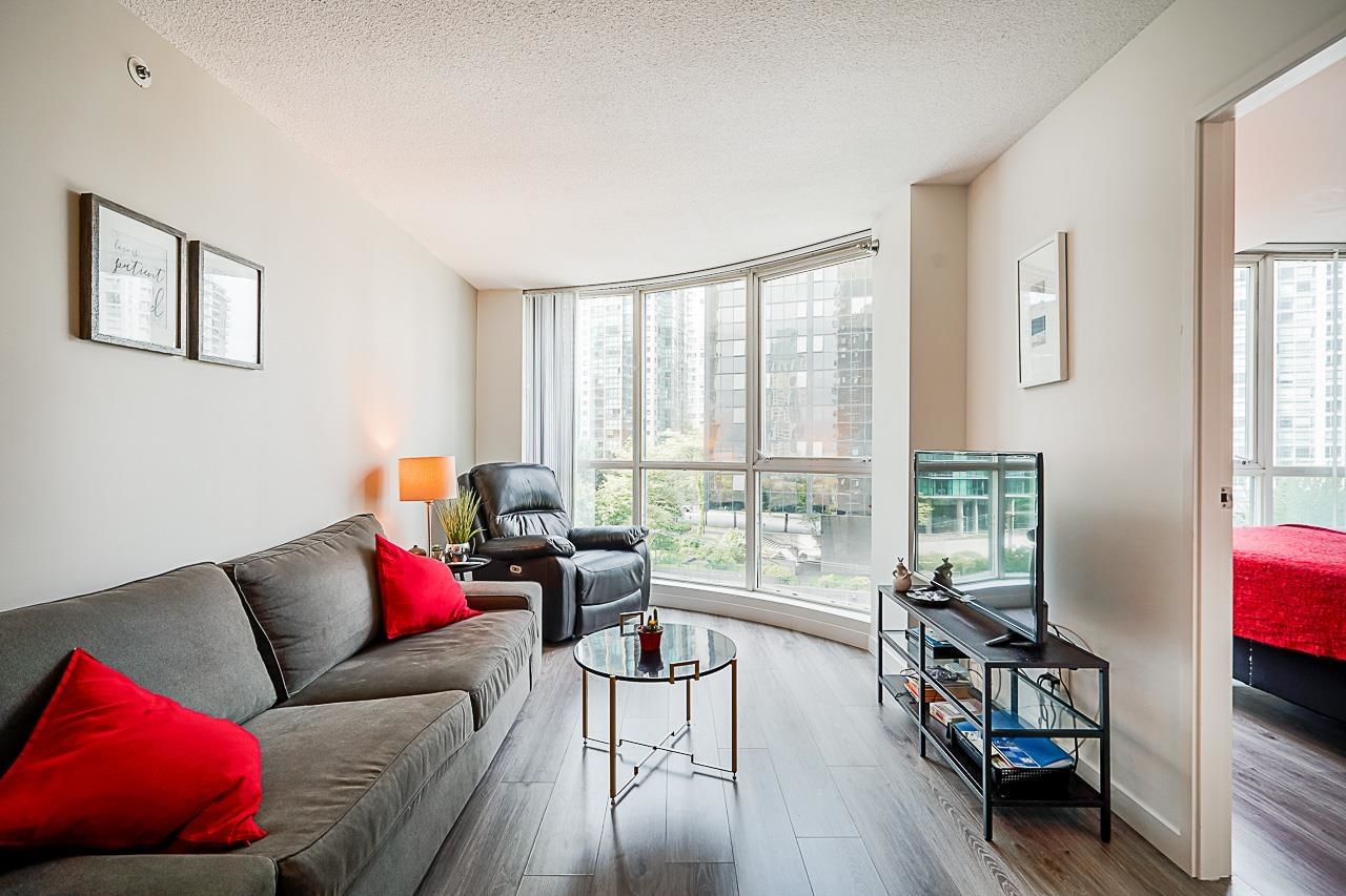 Listing Image 10