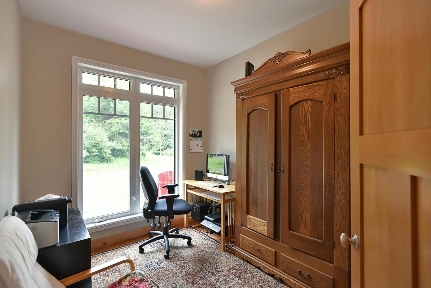 Listing Image 12