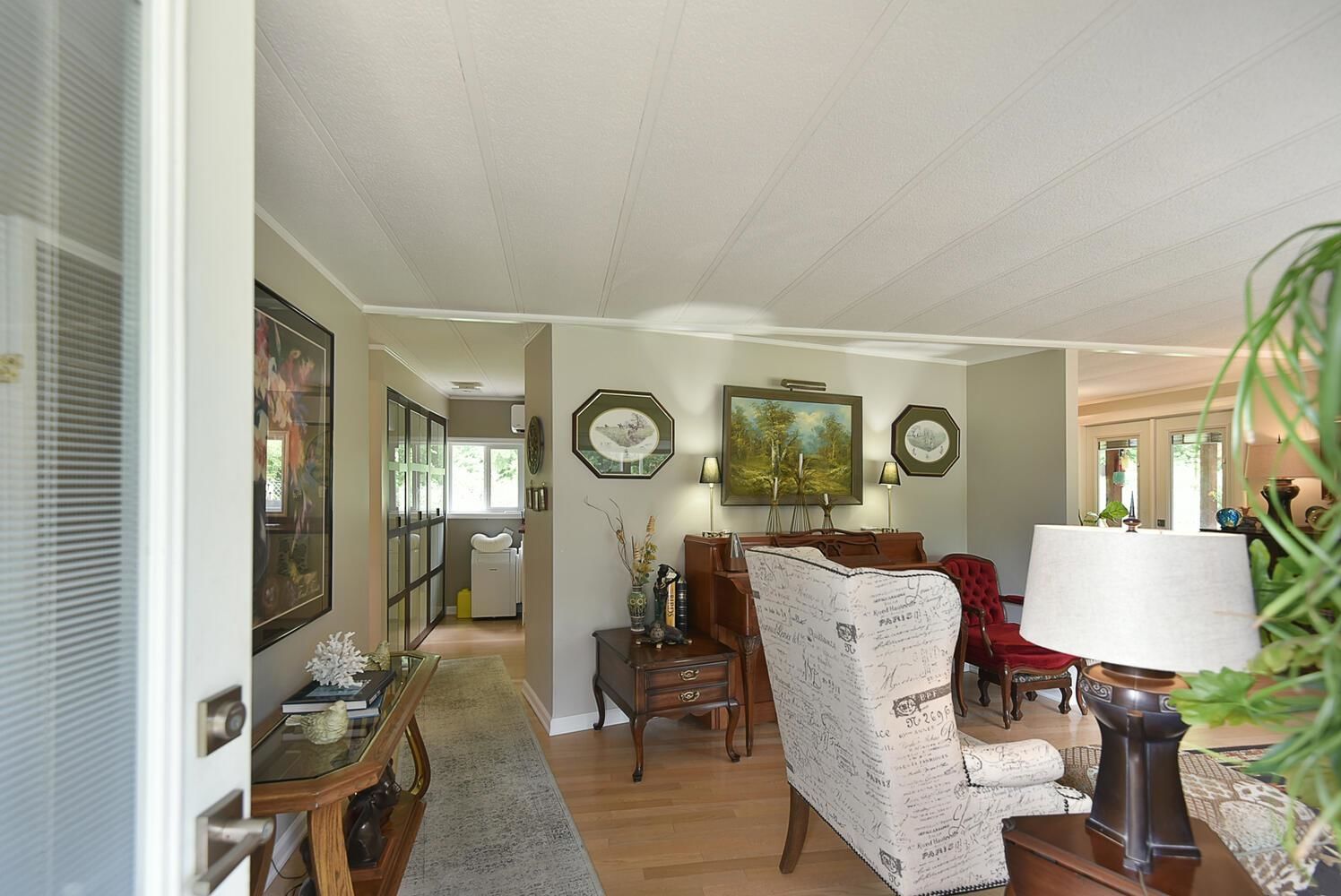Listing Image 25