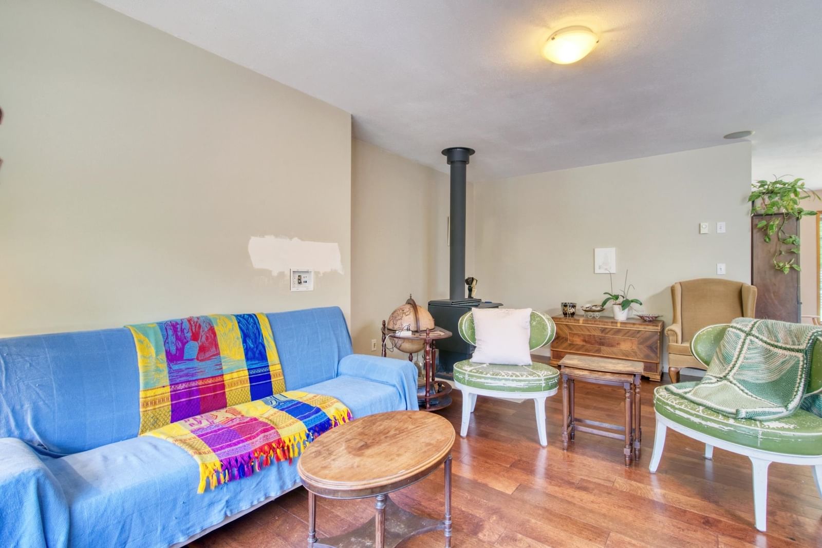 Listing Image 10