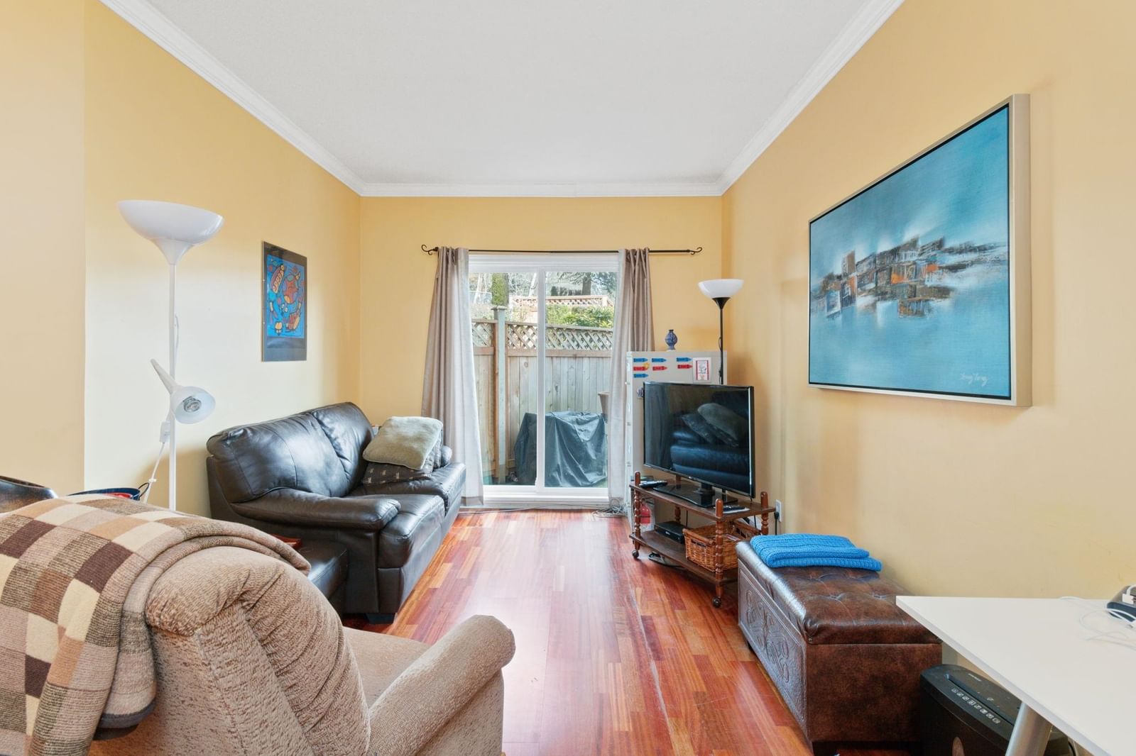 Listing Image 3
