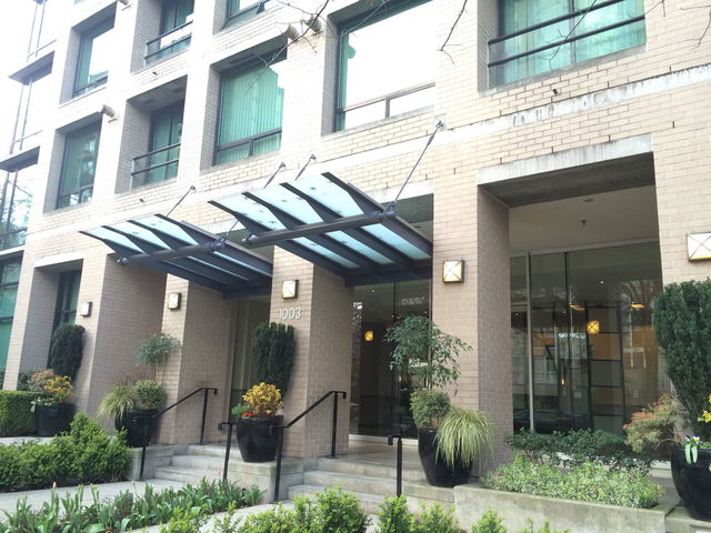 802 - 1003 Burnaby Street
