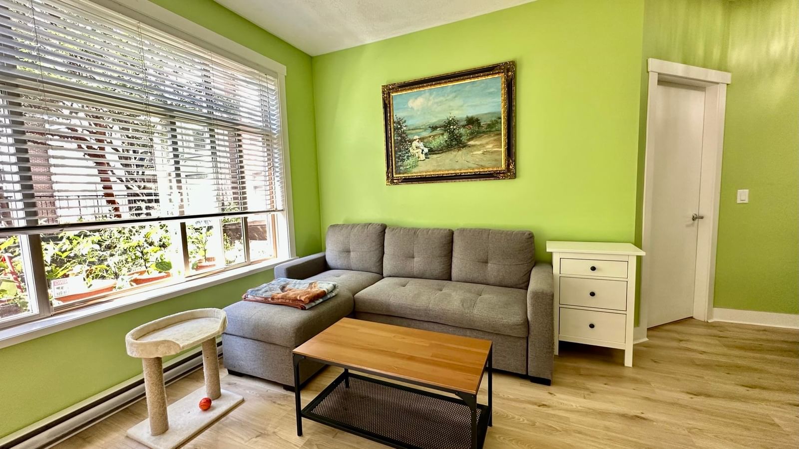 Listing Image 22