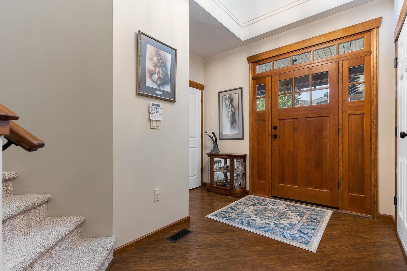 Listing Image 5