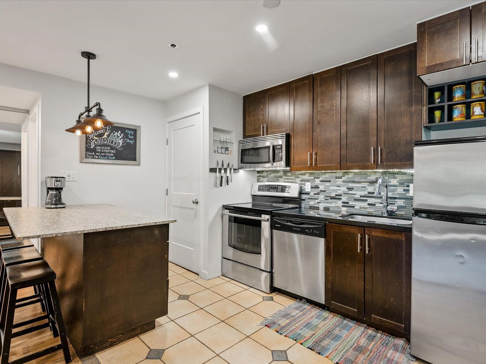 Listing Image 9