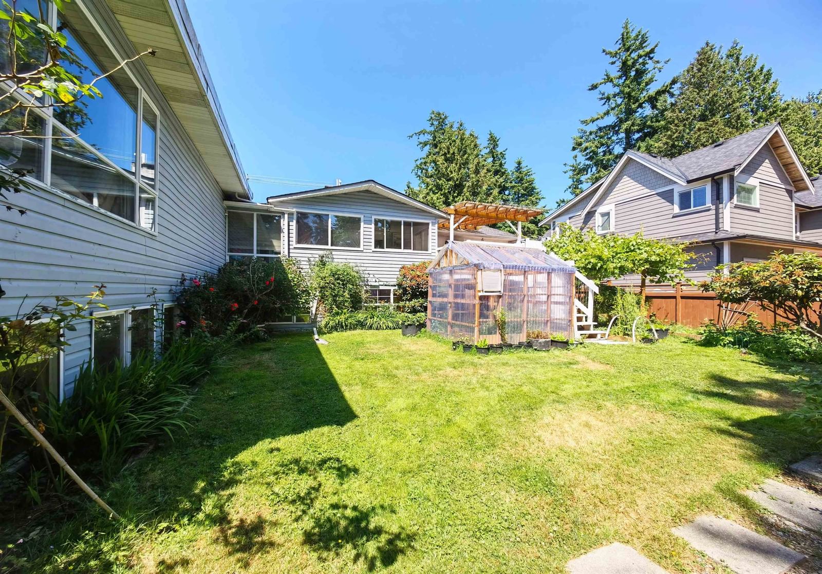Listing Image 14