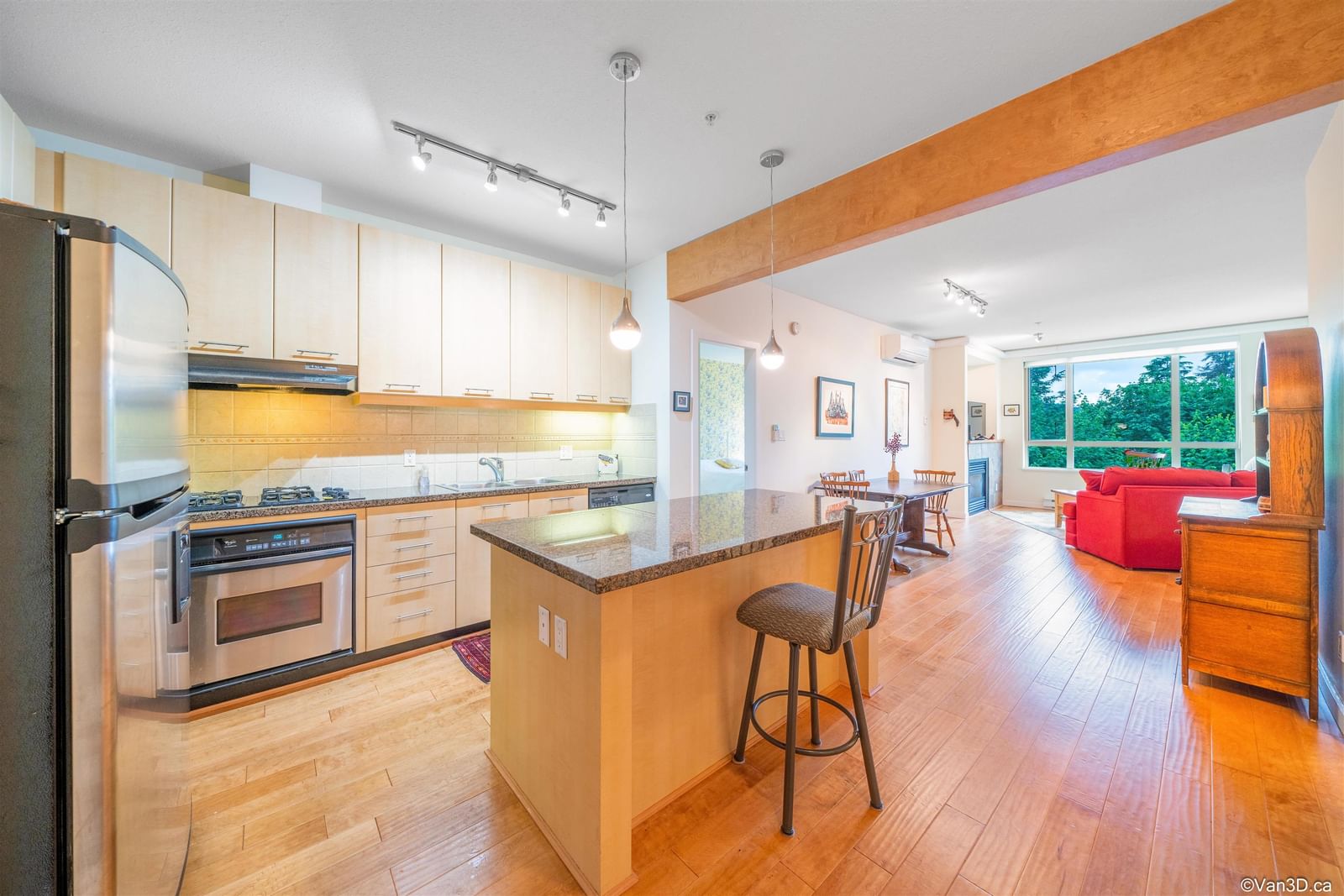Listing Image 12