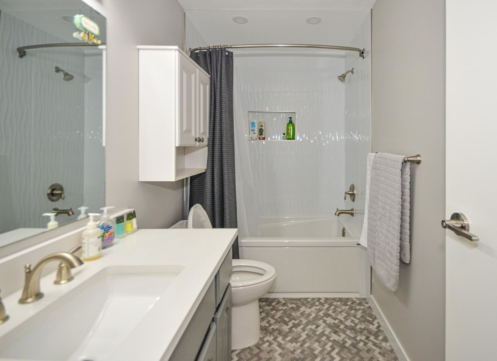 Listing Image 23