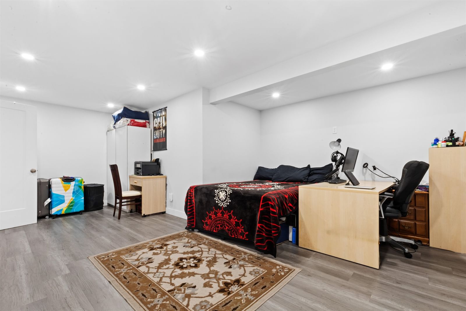Listing Image 14
