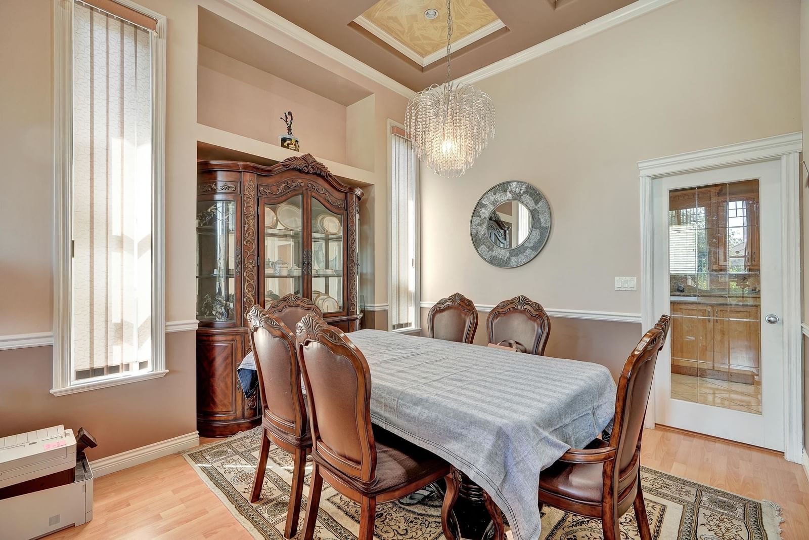 Listing Image 5