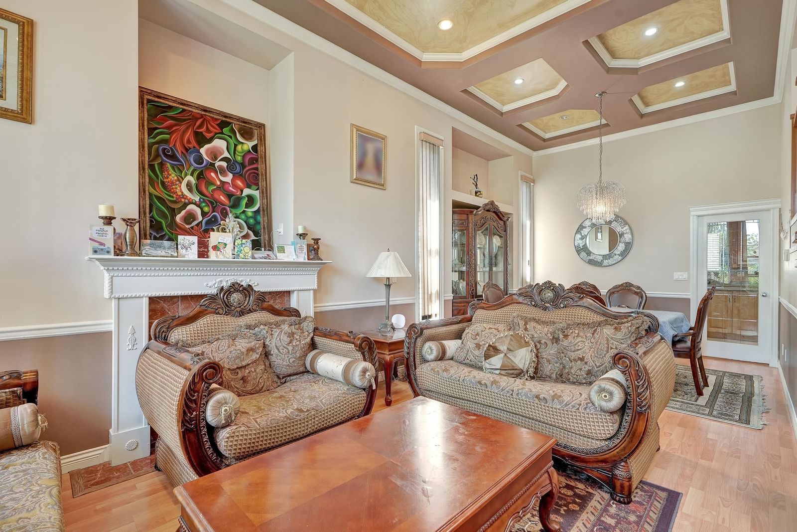 Listing Image 8