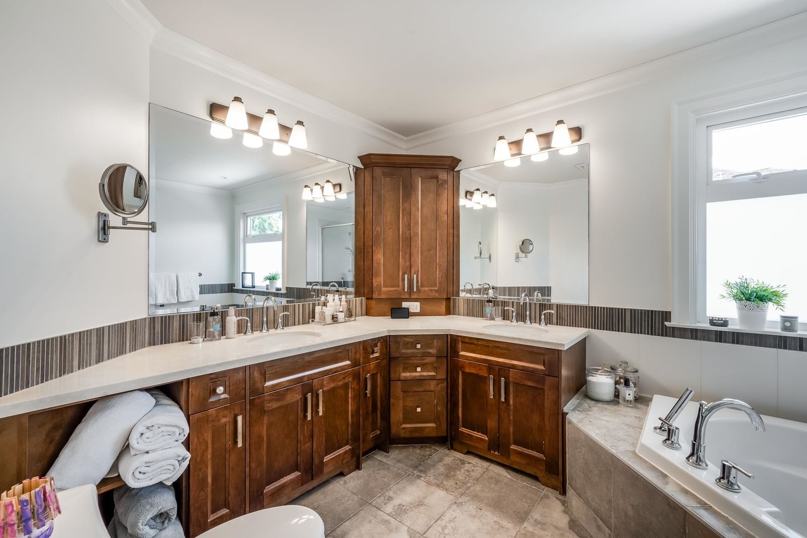 Listing Image 26