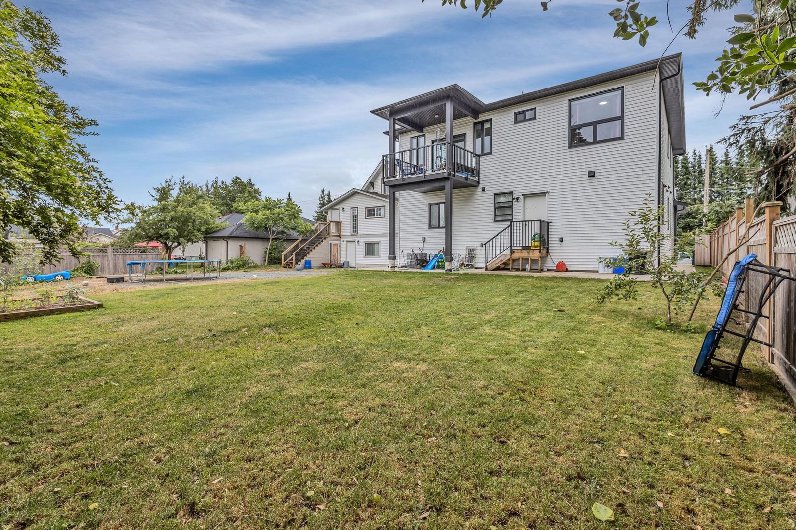 Listing Image 40