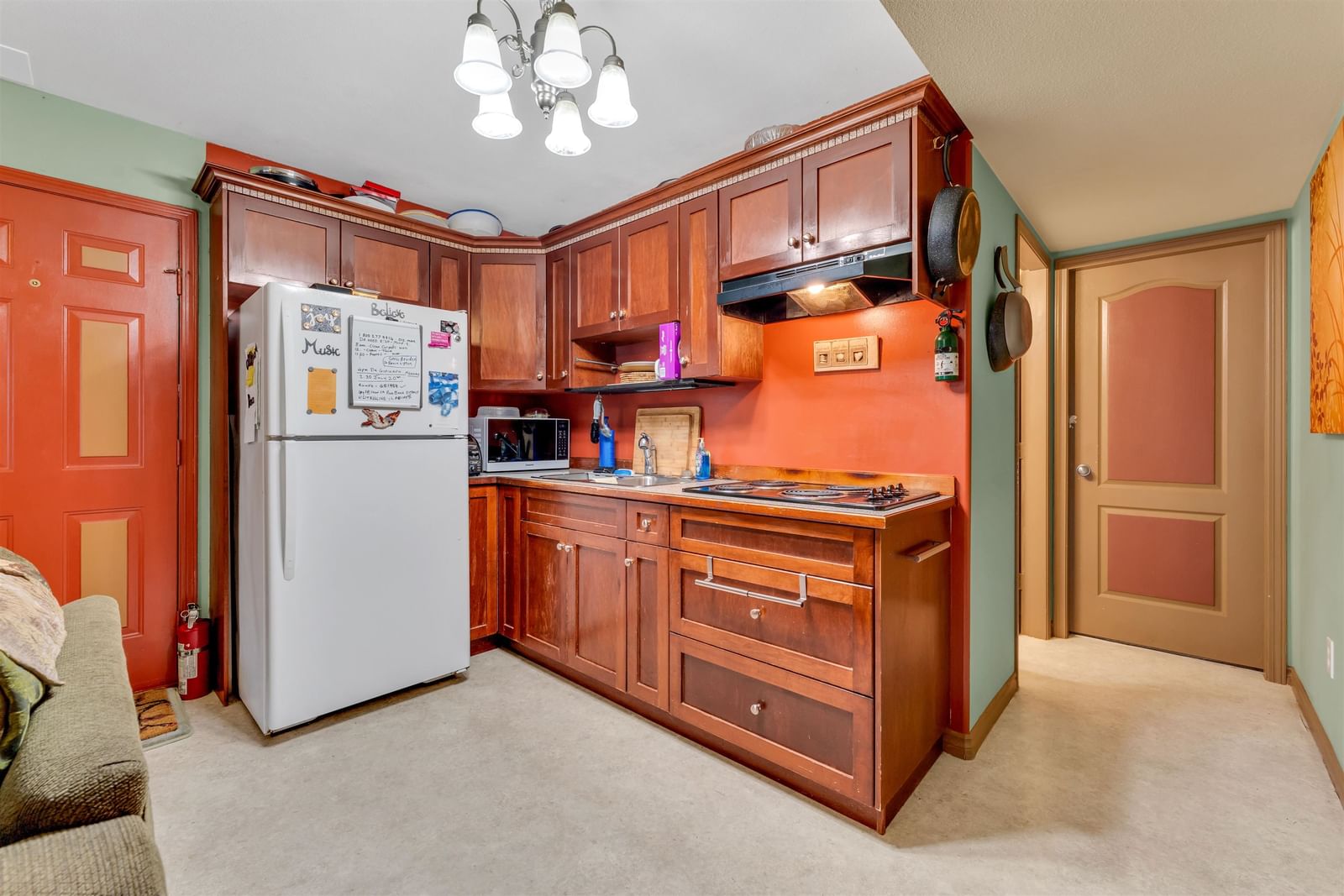 Listing Image 19